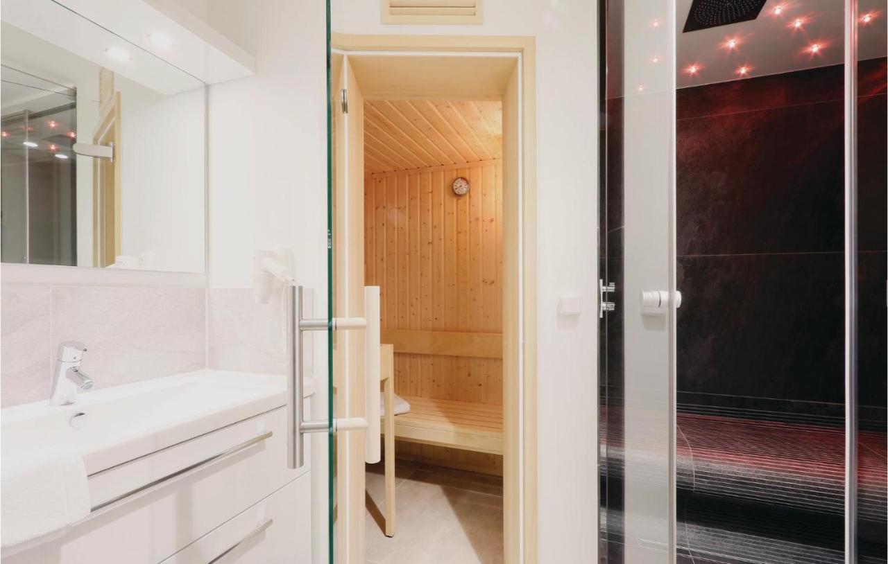 Nice Apartment In Luebeck Travemuende With Sauna Exterior foto
